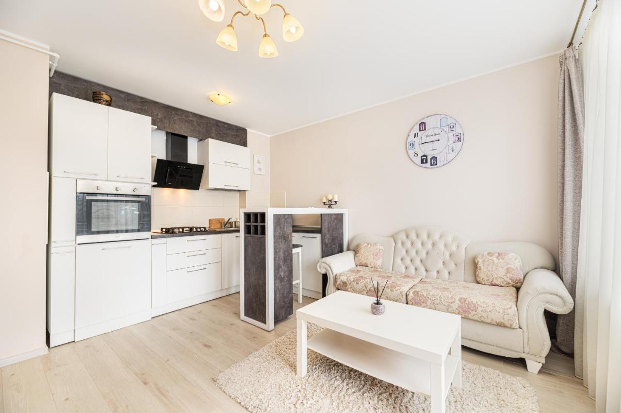 Ferienwohnung Apartament Belles Roses Brașov Exterior foto